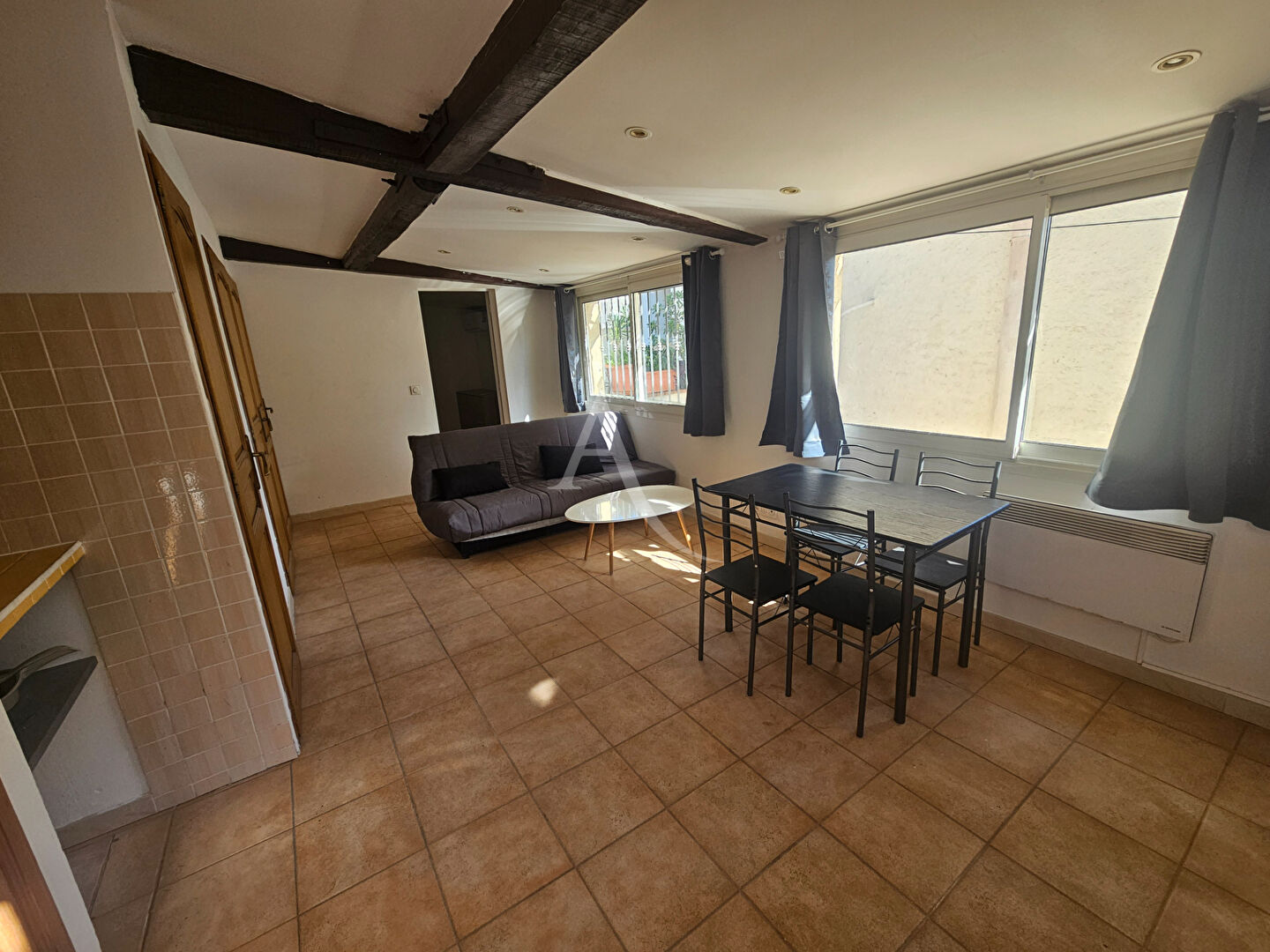 Photo Charmant T2 meublé, lumineux et climatisé 33.79 m2 à 5 min de la mer image 3/6