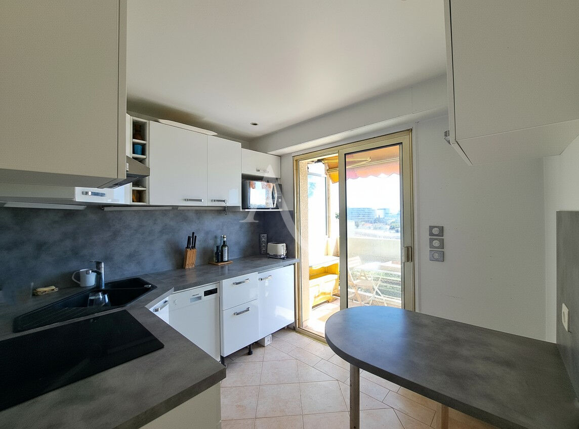 Photo Grand studio vue mer - parking sous-sol et cave - calme image 3/6