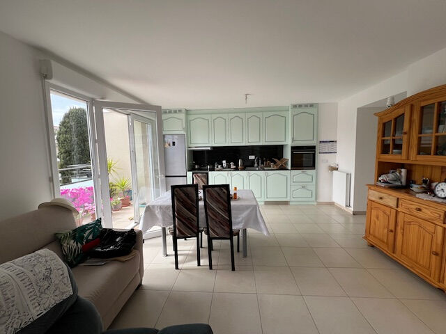 Cannes la Bocca, magnifique 3 pièces dans immeuble récent