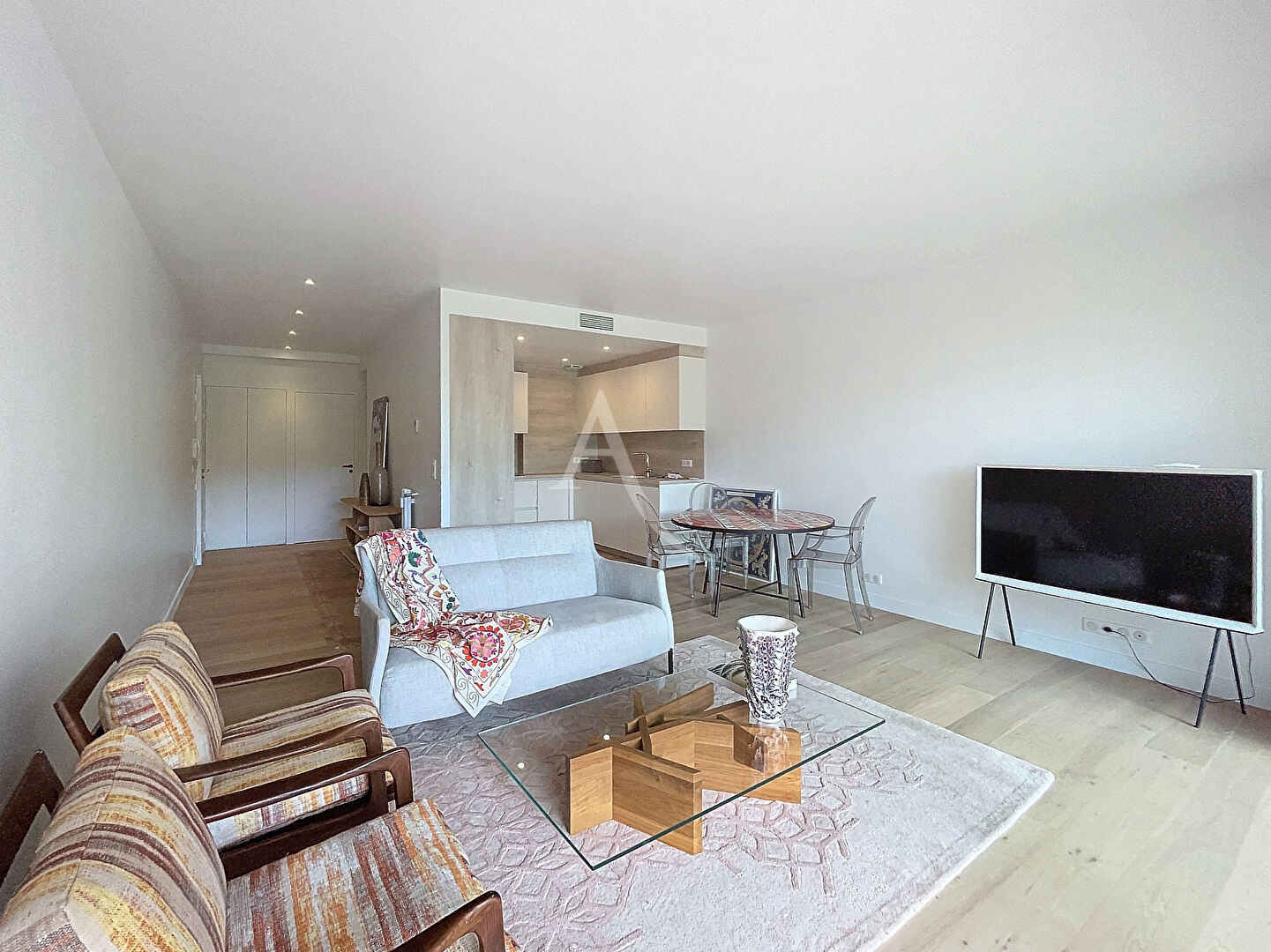 Cannes Montfleury - 2 pièces rénové - Garage et cave