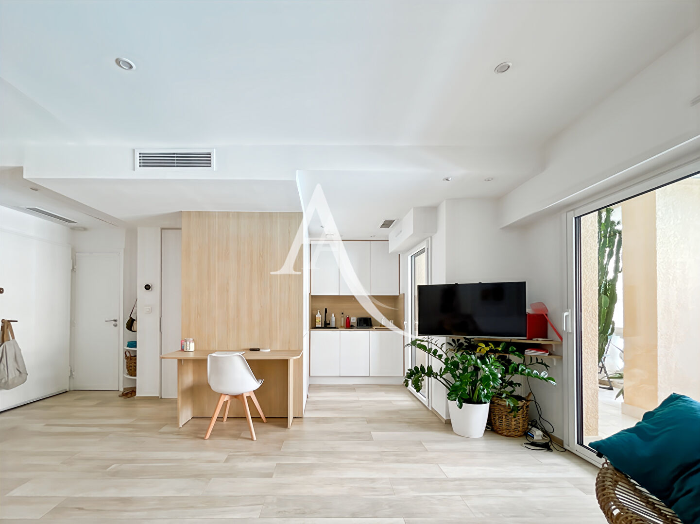 Photo Studio 30 m2 avec terrasse et accès piscine - Le Cannet image 4/6