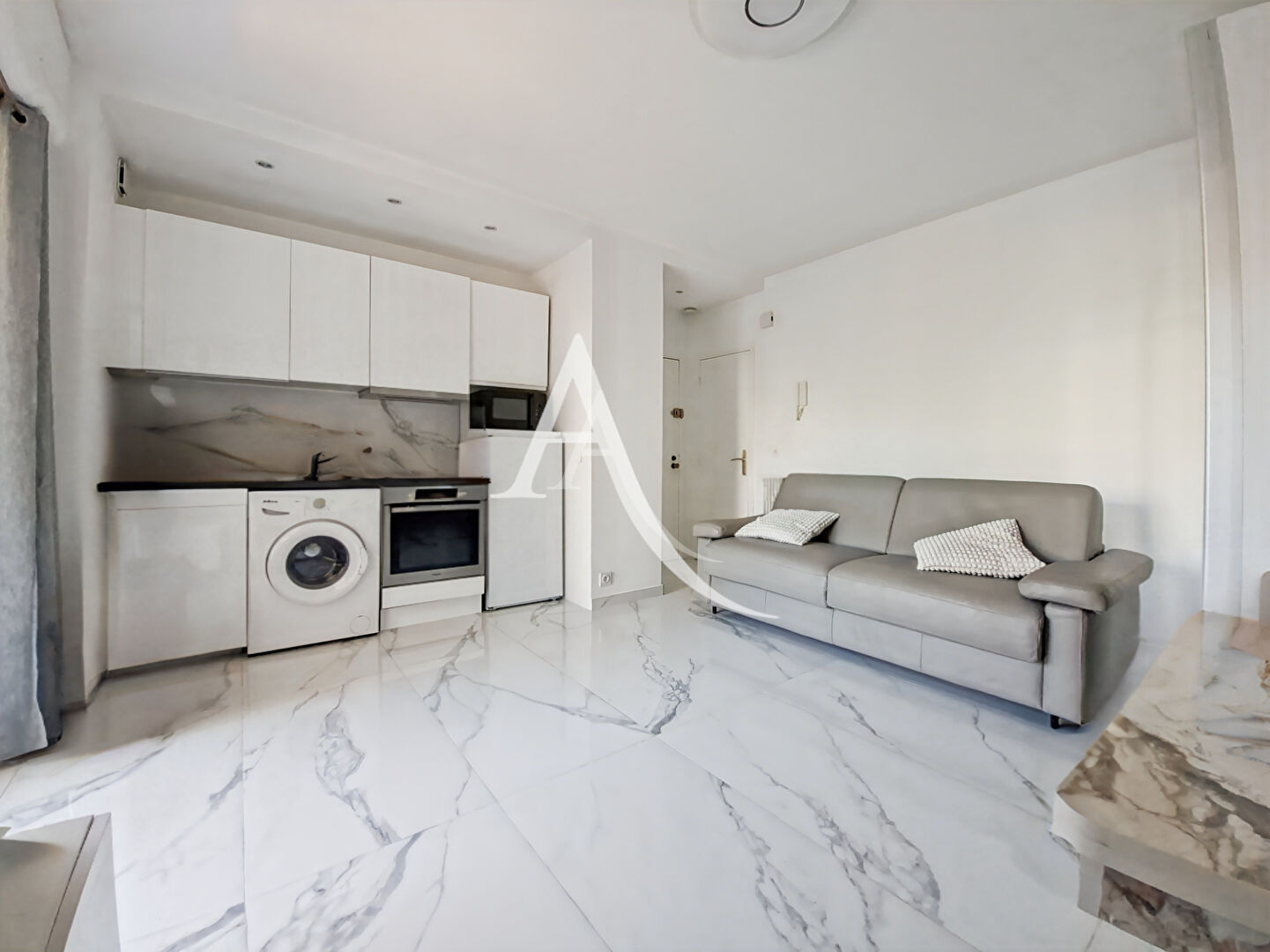 Photo Cannes studio d'environ 20m² - Terrasse  12m² - Basse Californie - Proche Plages image 3/6