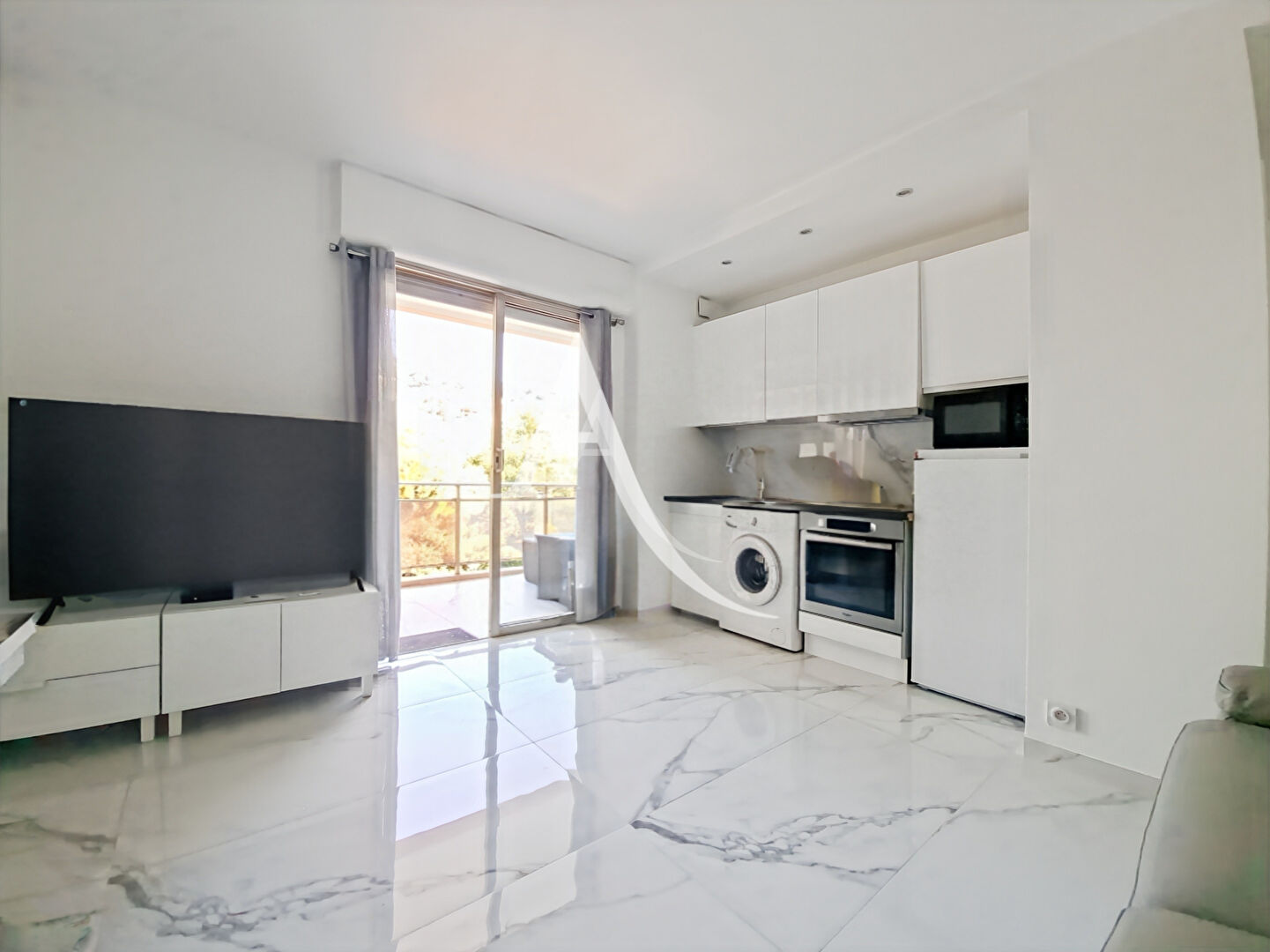 Photo Cannes studio d'environ 20m² - Terrasse  12m² - Basse Californie - Proche Plages image 6/6