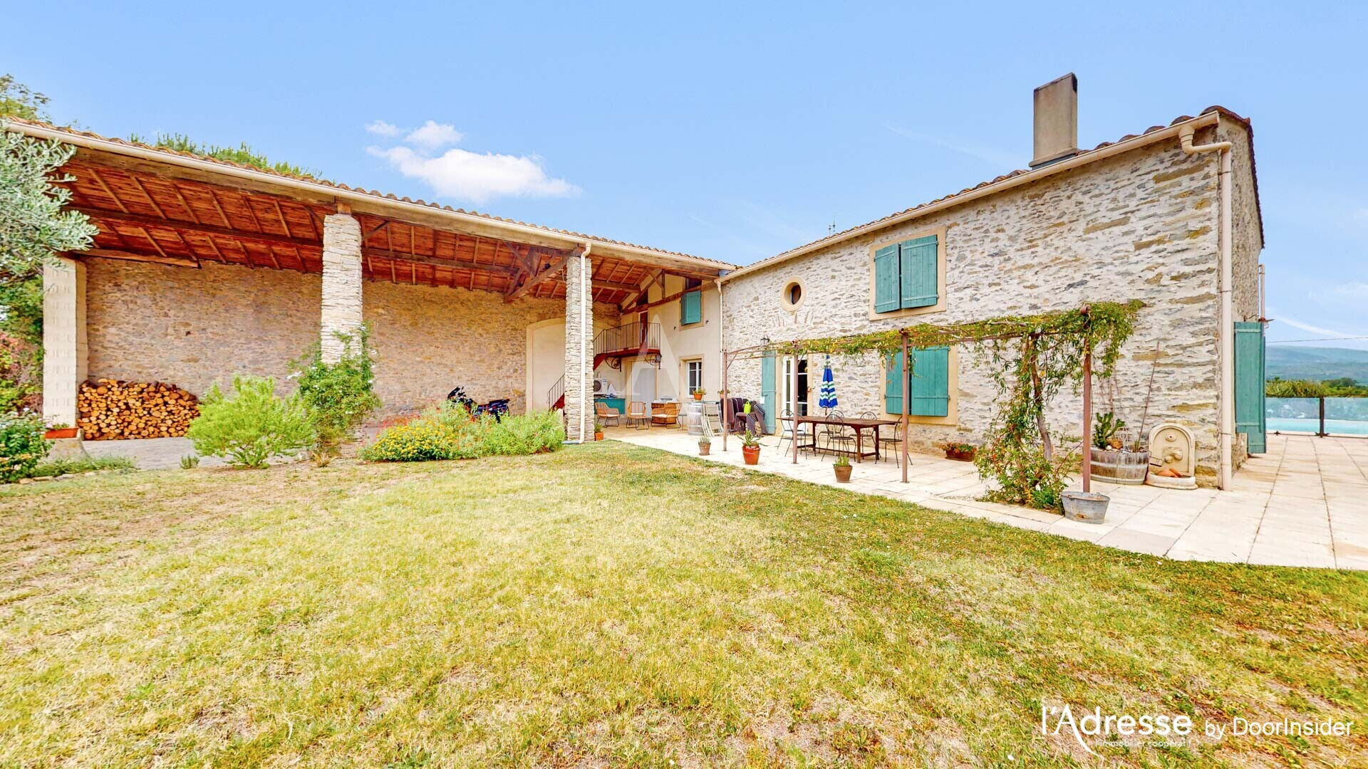 Proche Carcassonne, MINERVOIS, grande maison de charme idéal famille....