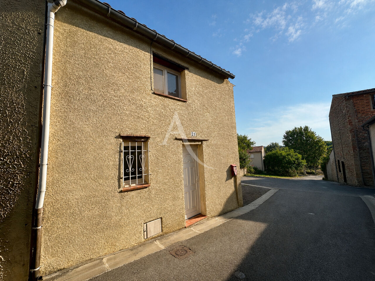 Agence immobilière de L'Adresse   COLUMBO IMMOBILIER - L'ADRESSE  COLUMBO IMMOBILIER