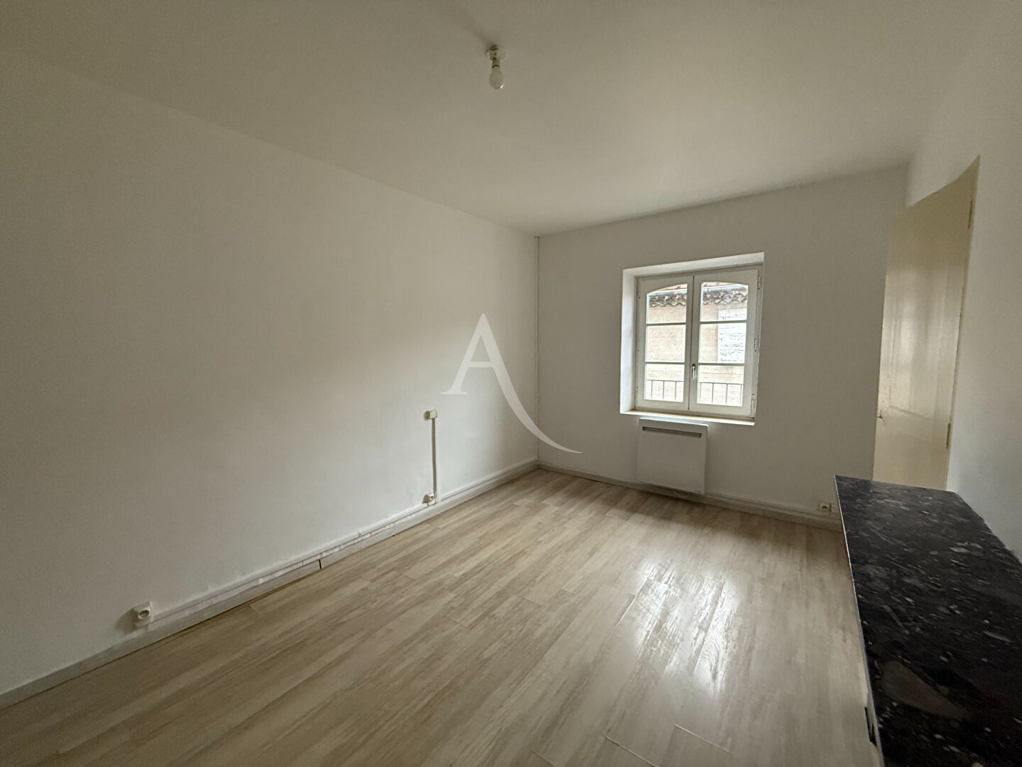 Photo APPARTEMENT EN CENTRE VILLE AVEC 2 CHAMBRES image 4/6