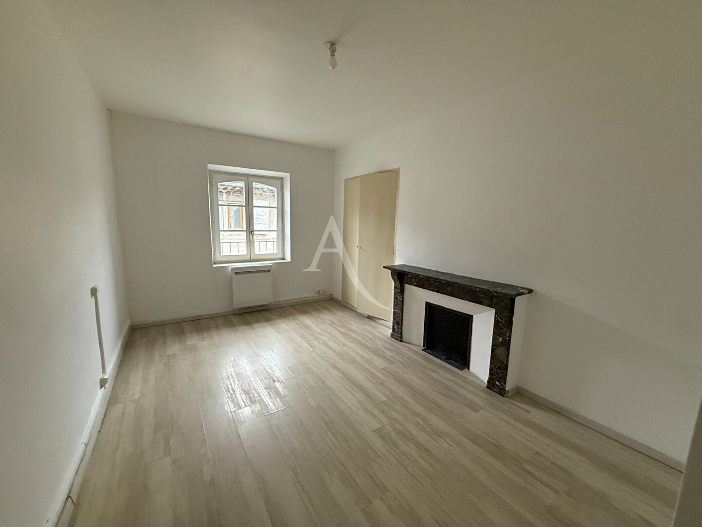 Photo APPARTEMENT EN CENTRE VILLE AVEC 2 CHAMBRES image 5/6