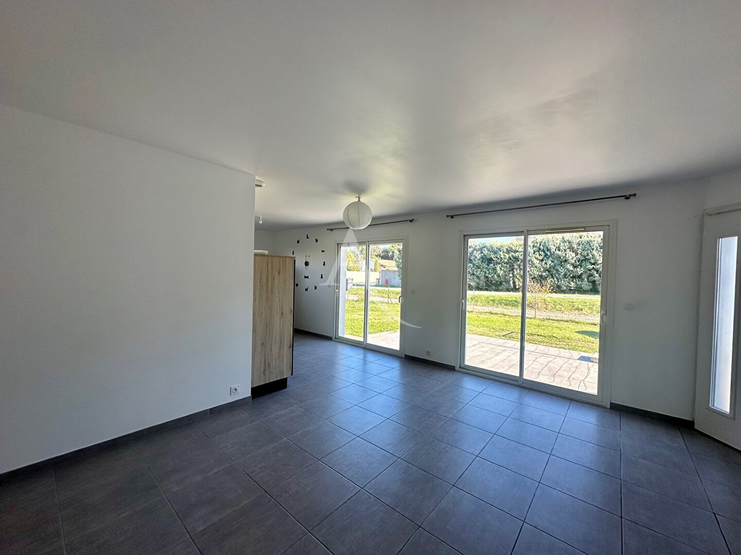 Photo PAVILLON DE PLAIN PIED AVEC 3 CHAMBRES GARAGE ET JARDIN image 4/6