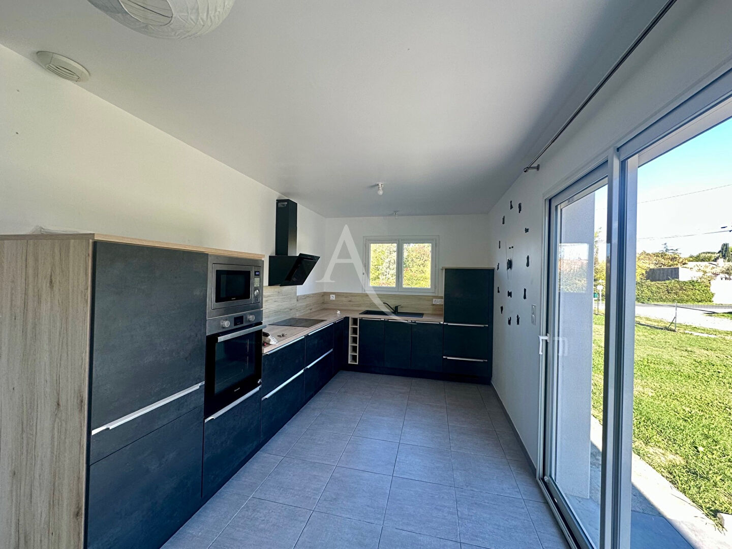 Photo PAVILLON DE PLAIN PIED AVEC 3 CHAMBRES GARAGE ET JARDIN image 6/6