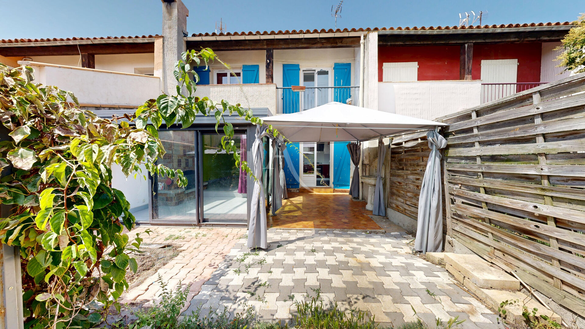 Agence immobilière de L'Adresse   COLUMBO IMMOBILIER - L'ADRESSE  COLUMBO IMMOBILIER