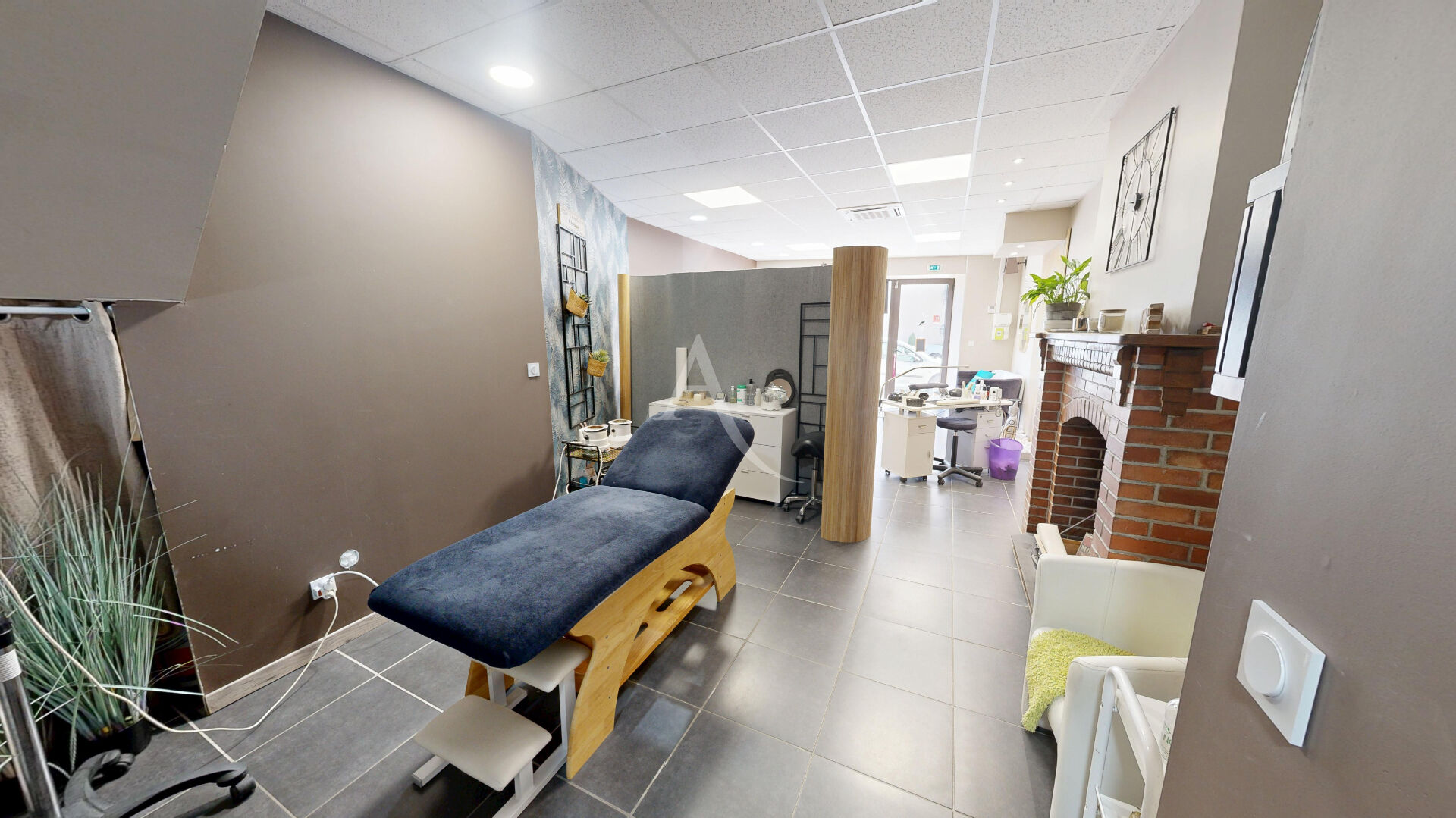 Photo Murs commerciaux à CARCASSONNE image 2/6