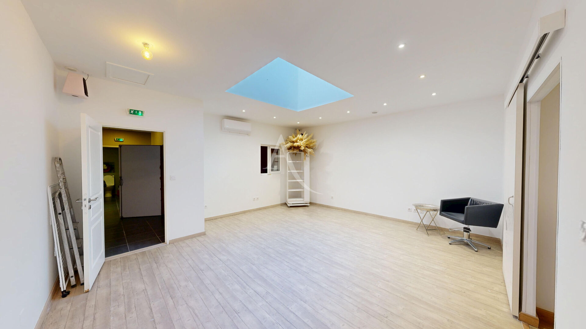 Photo Murs commerciaux à CARCASSONNE image 5/6