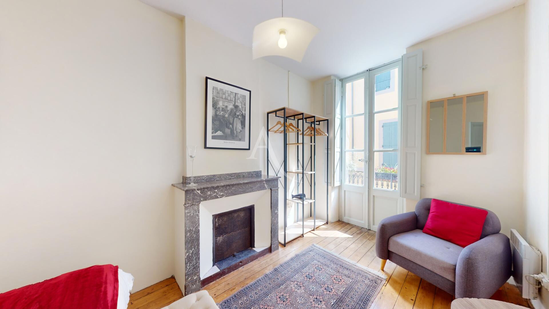 Photo Immeuble Carcassonne : 1 local + 3 appartements T2 image 3/6