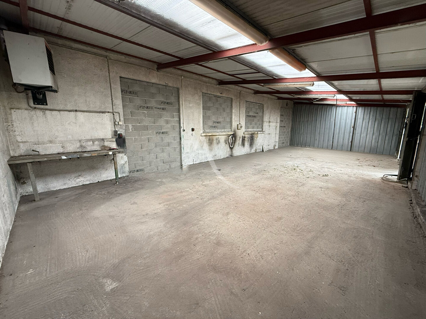 LOCAL ZONE POINTE FERRAND CARCASSONNE