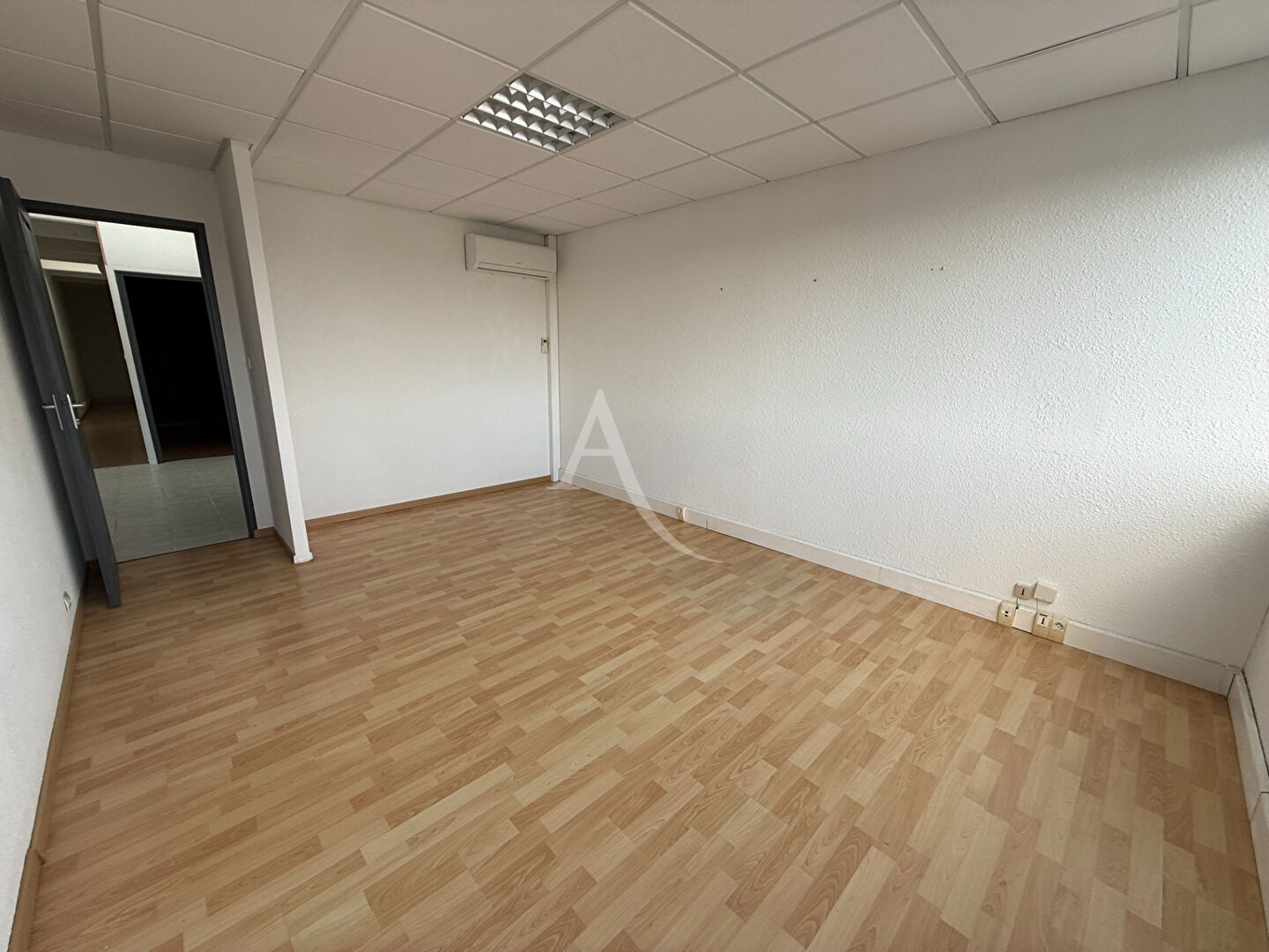 Agence immobilière de L'Adresse   COLUMBO IMMOBILIER - L'ADRESSE  COLUMBO IMMOBILIER