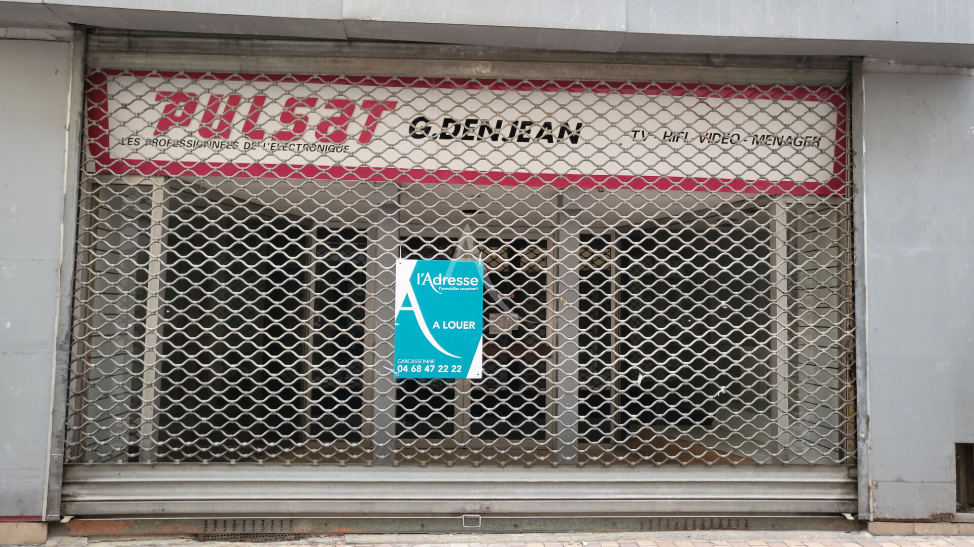 Photo LOCAL DEUX ENTREES EN CENTRE VILLE DE CARCASSONNE image 1/6