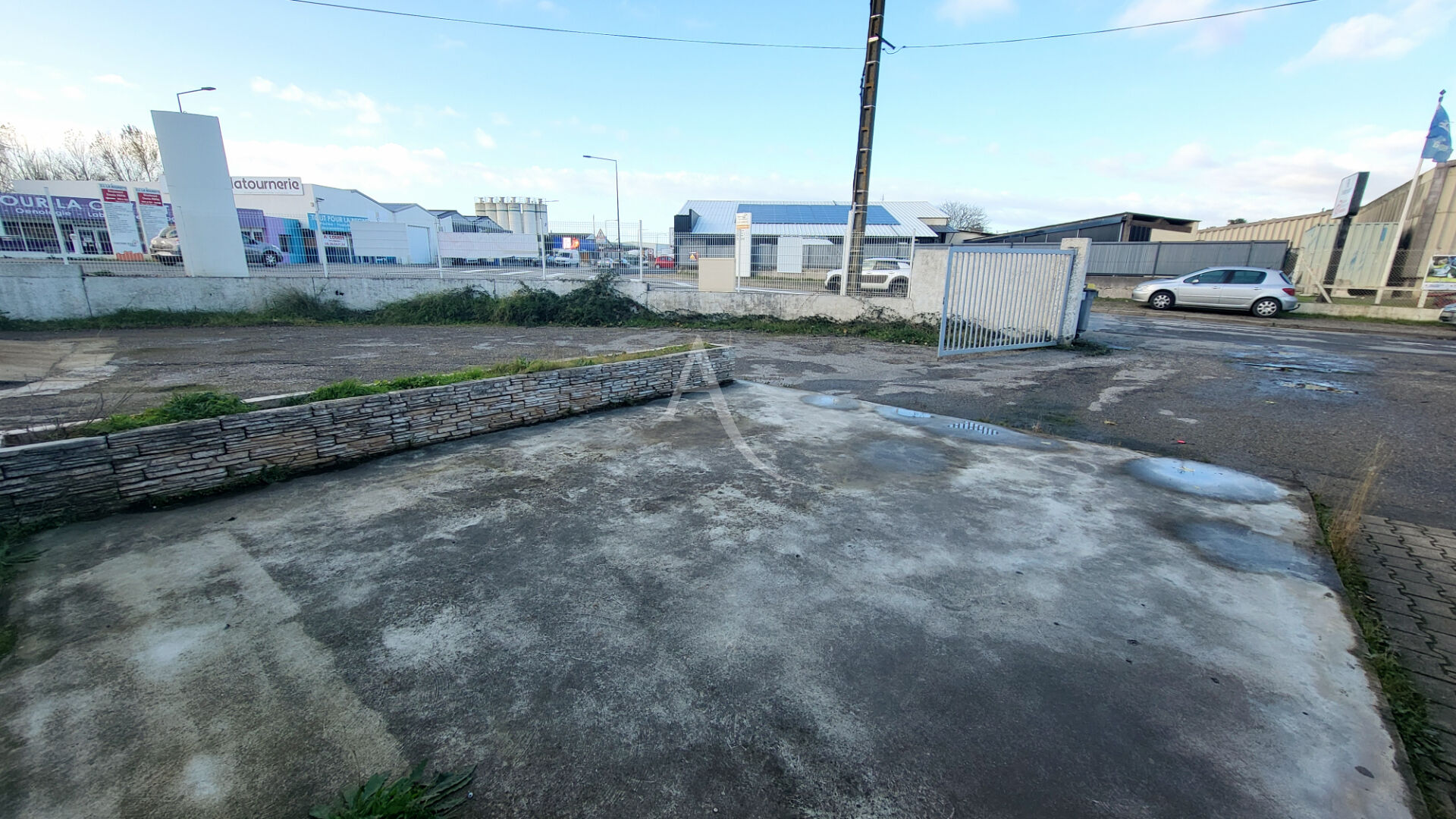 Photo LOCAL COMMERCIAL DANS ZONE RECHERCHEE DE CARCASSONNE image 4/6