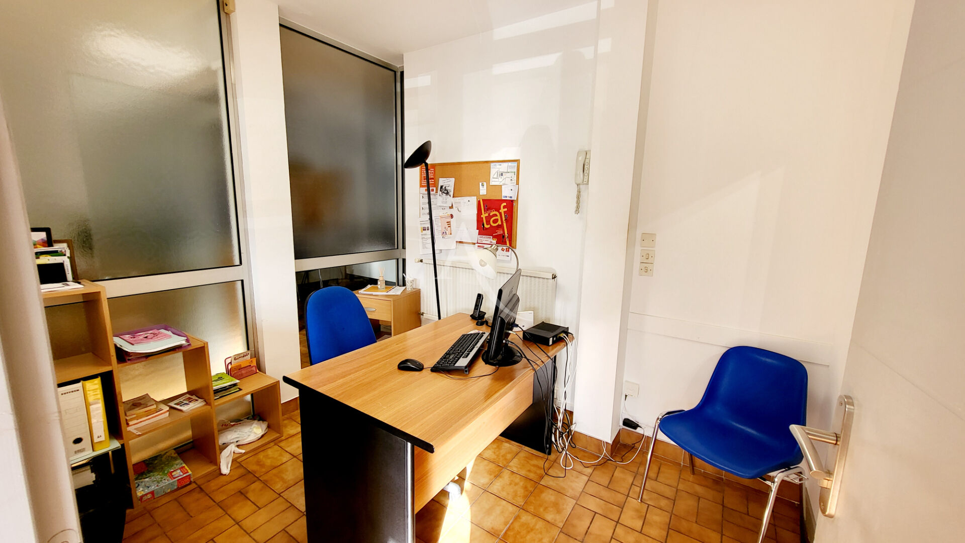 Photo LOCAL PROFESSIONNEL EN CENTRE VILLE DE CARCASSONNE image 5/6