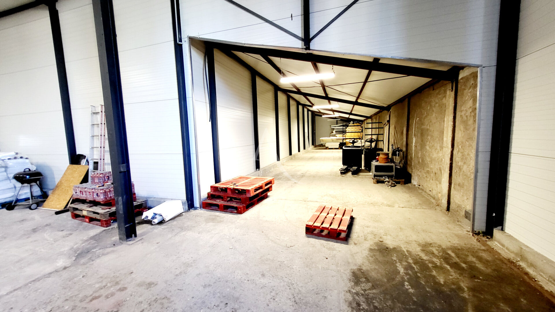 Photo ENTREPOT ET PARKING DANS ZONE ARTISANALE A CARCASSONNE image 5/6