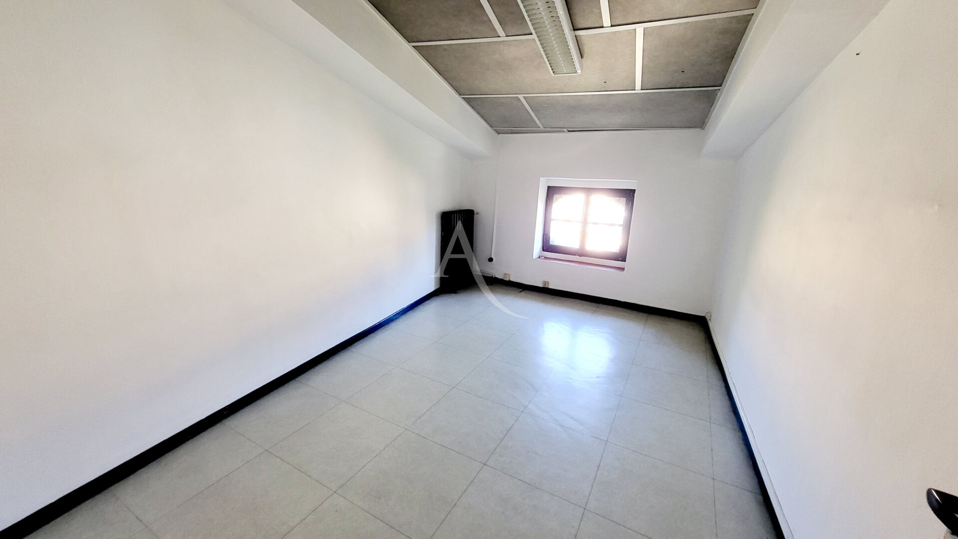 Photo LOCAL PROFESSIONNEL EN CENTRE VILLE DE CARCASSONNE image 5/6