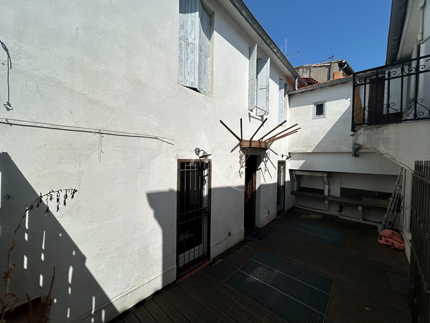 Agence immobilière de L'Adresse   COLUMBO IMMOBILIER - L'ADRESSE  COLUMBO IMMOBILIER