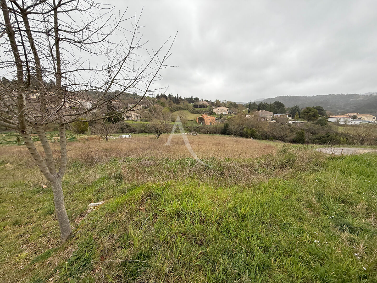 Terrain  viabilisé et constructible à Villefloure de 2832 m2