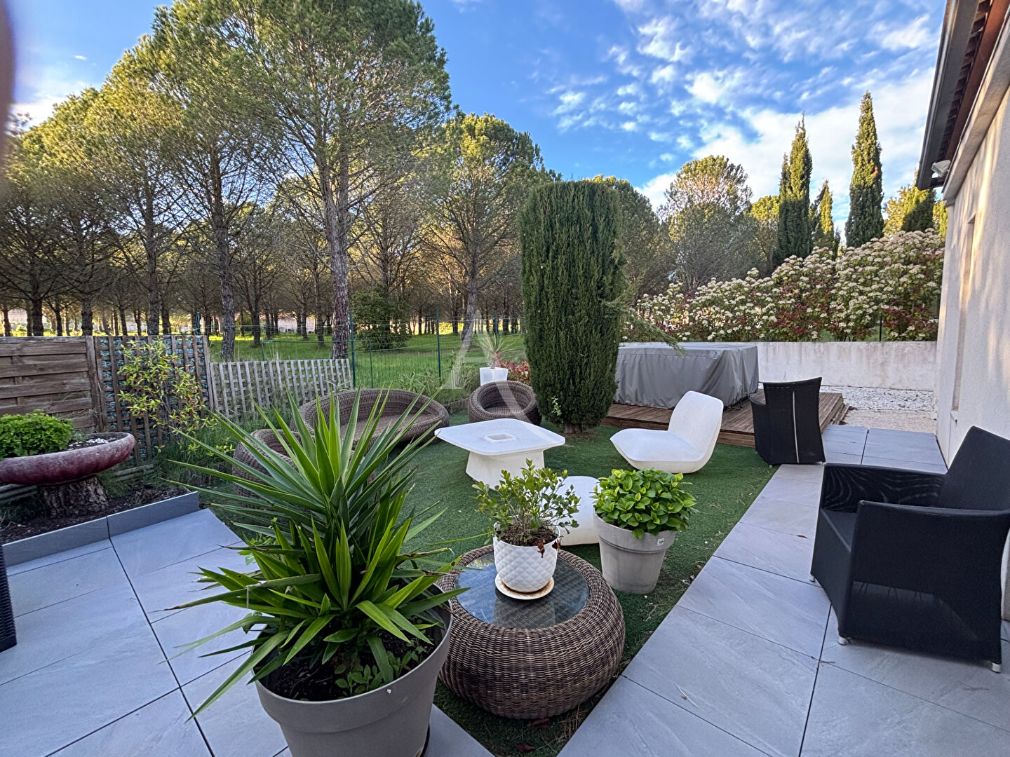 Maison Villemoustaussou avec jardin