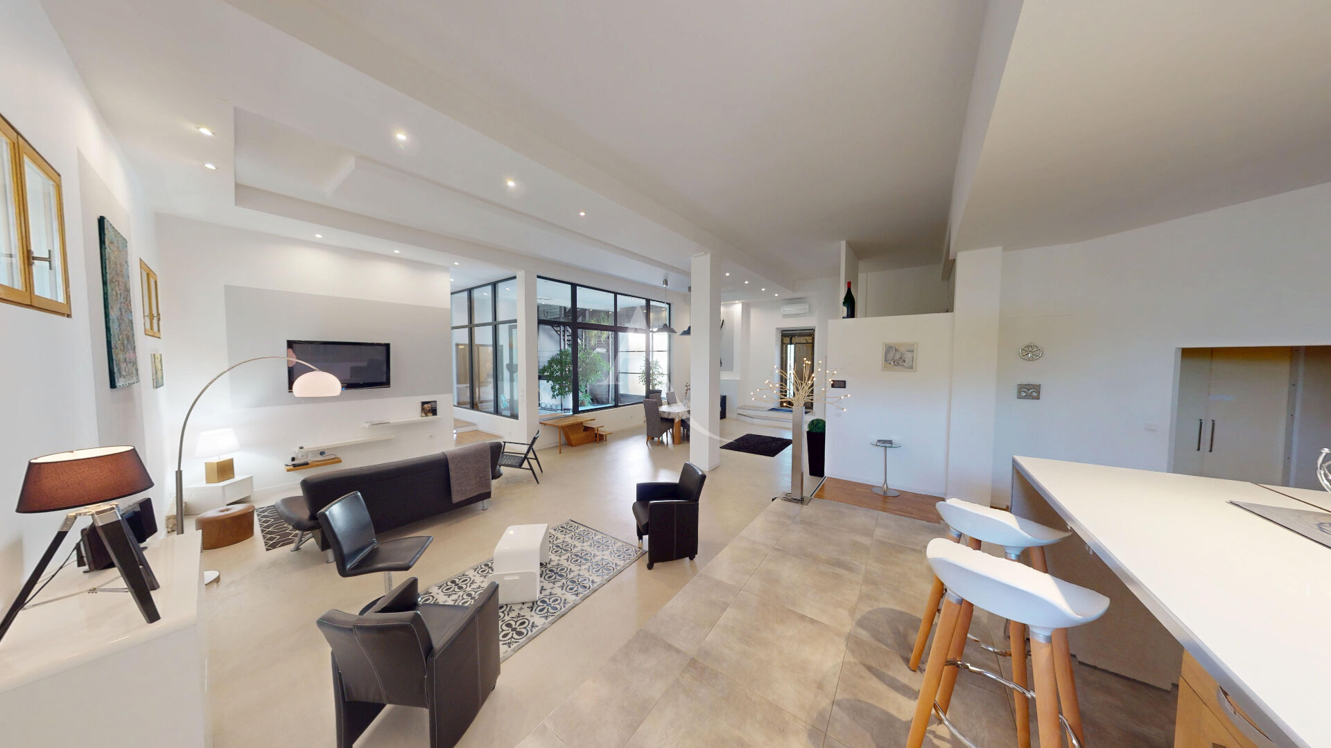 À VENDRE : PROPRIÉTÉ DE CHARME À 10 MIN DE CARCASSONNE : GÎTE & CHAMBRES D'HÔTES DE PRESTIGE.