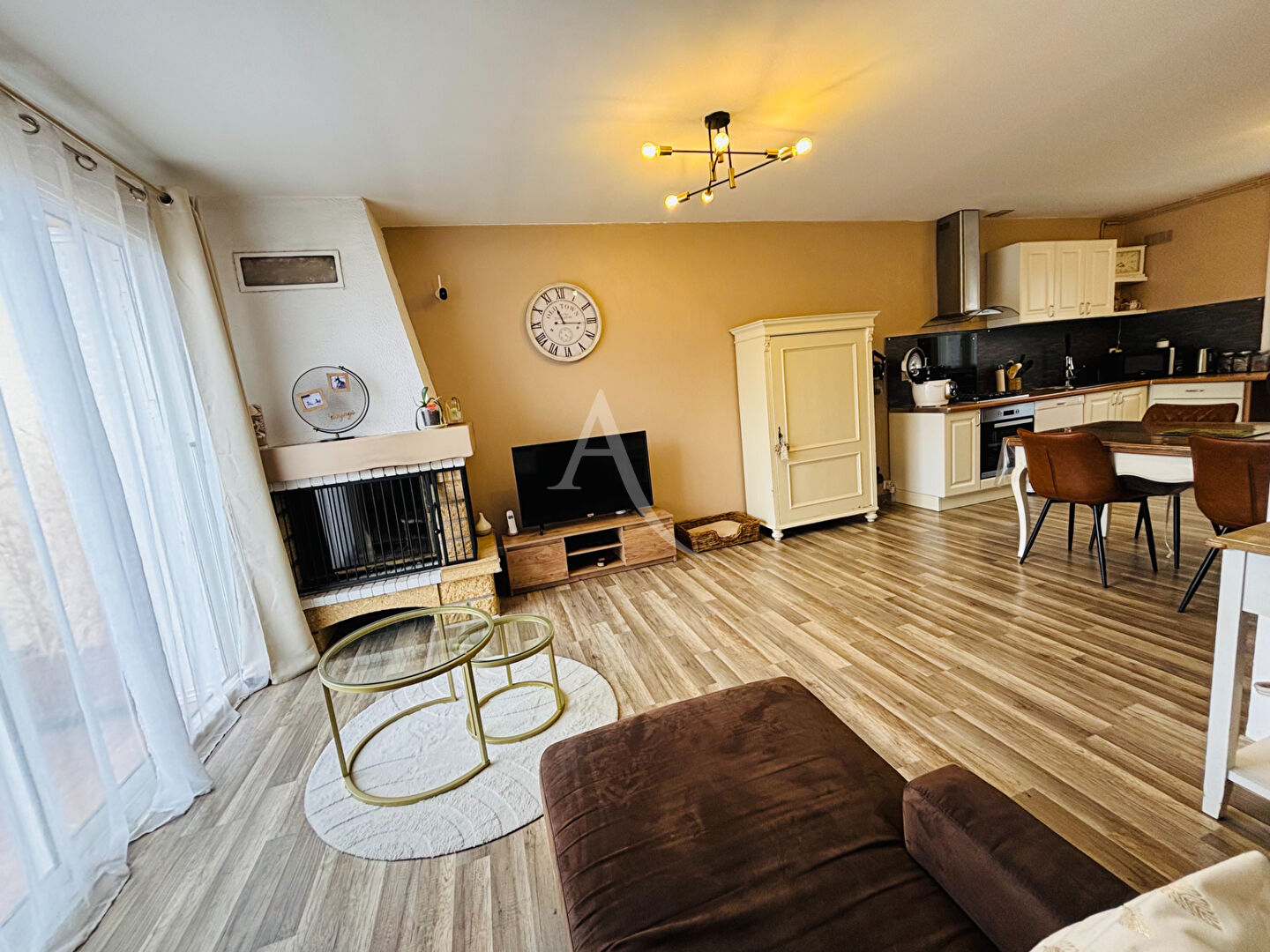 CARCASSONNE, maison rénovée avec jardin et garage