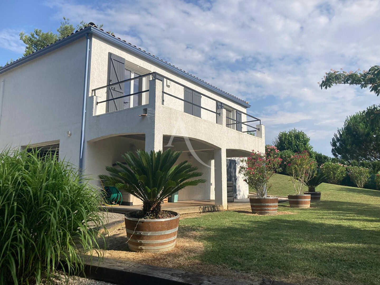 Agence immobilière de L'Adresse   COLUMBO IMMOBILIER - L'ADRESSE  COLUMBO IMMOBILIER