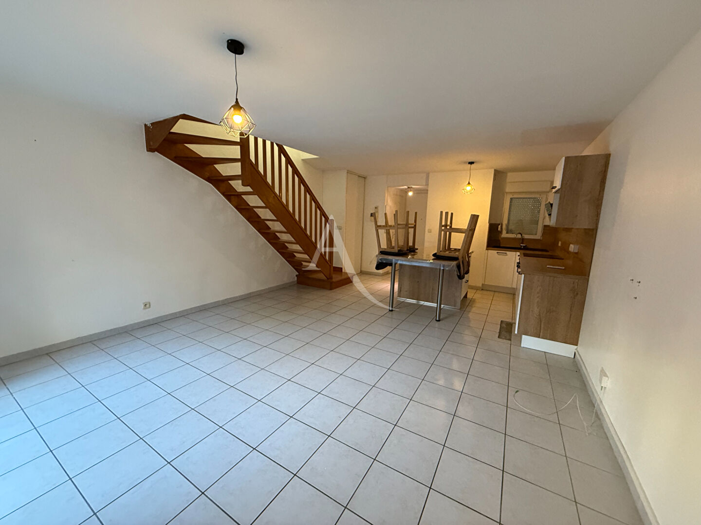 Photo MAISON 2 CHAMBRES AVEC GARAGE ET JARDIN A LEZIGNAN image 4/6