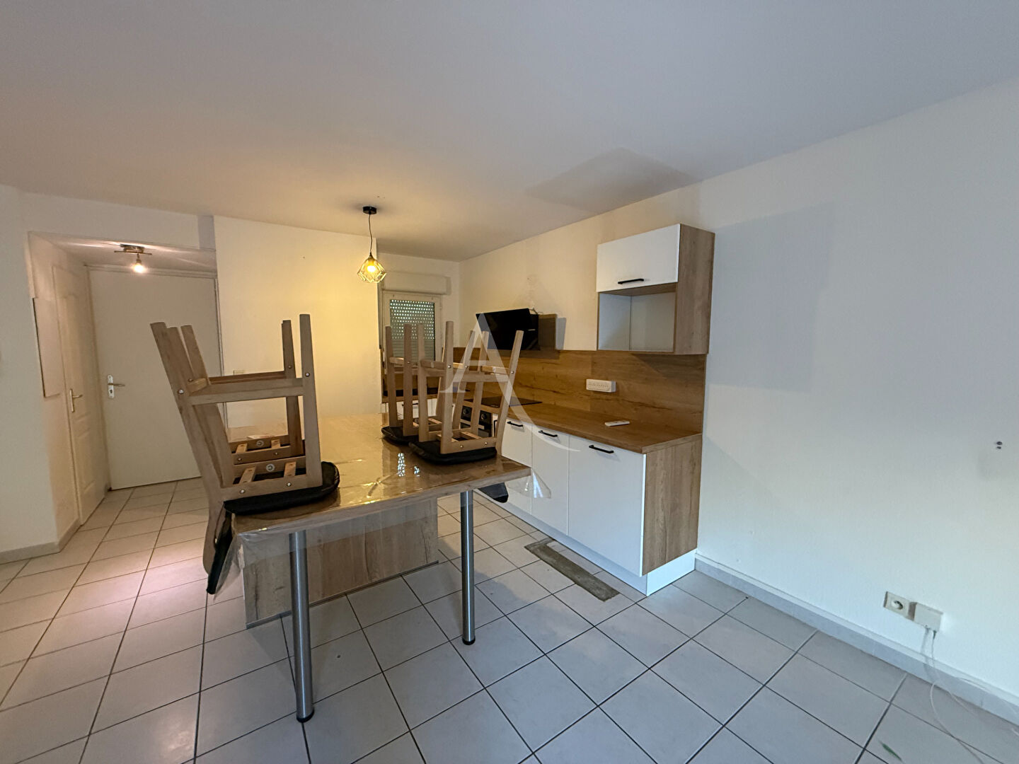 Photo MAISON 2 CHAMBRES AVEC GARAGE ET JARDIN A LEZIGNAN image 5/6