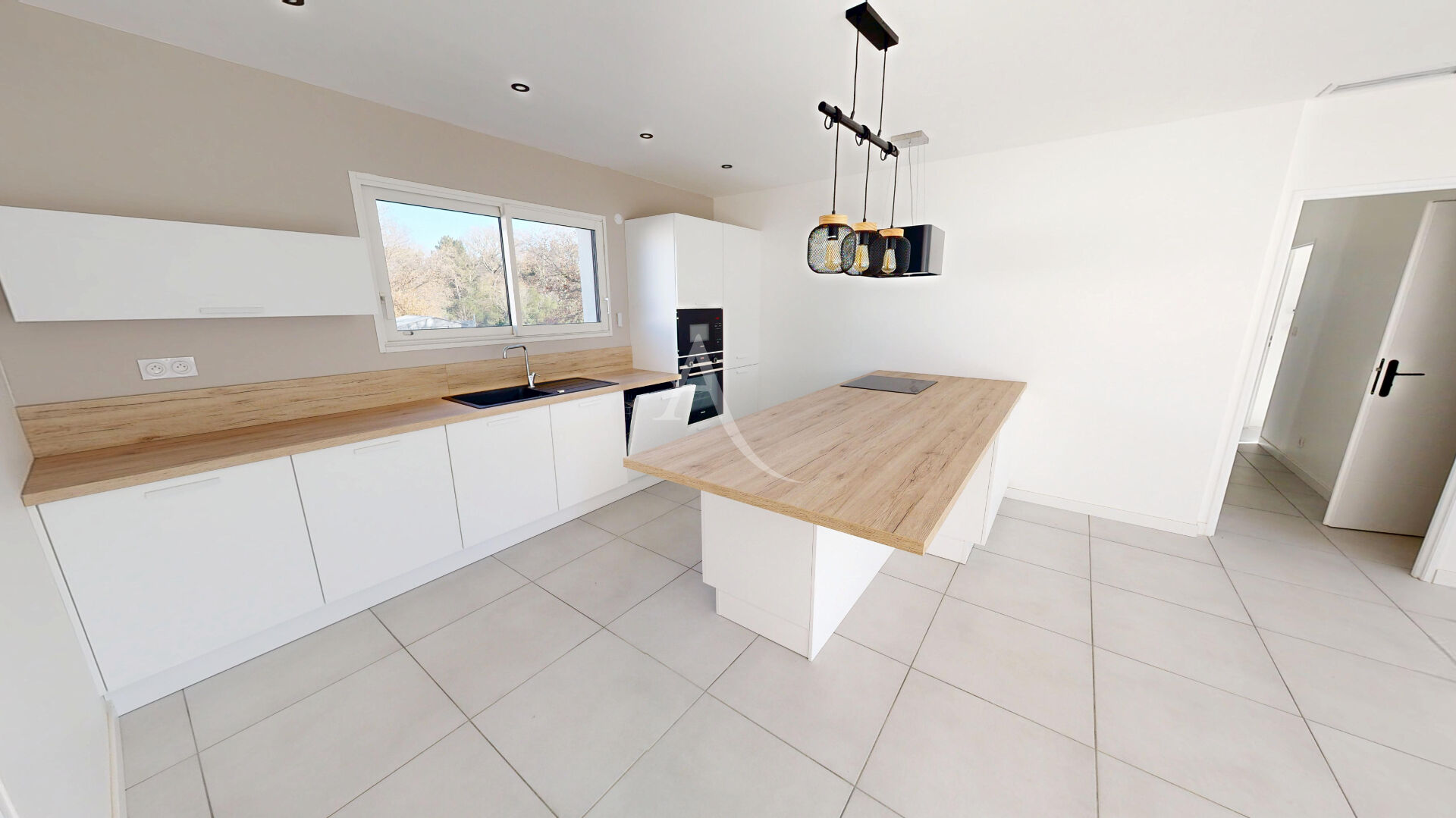 Photo Maison plain pied à PALAJA avec Piscine image 4/6