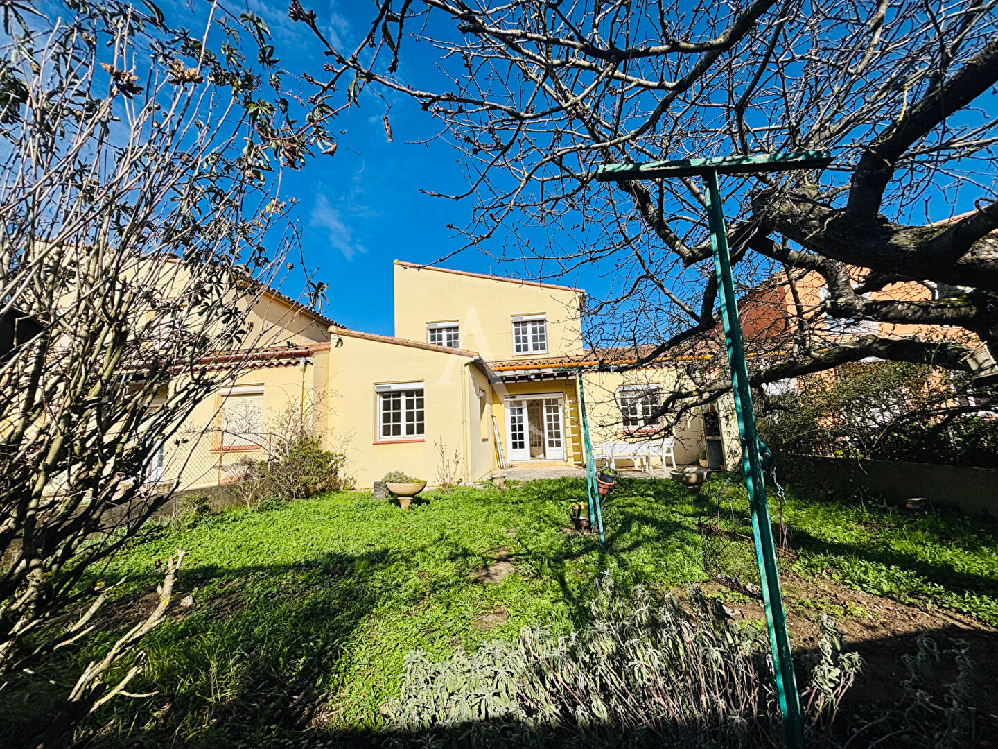 Agence immobilière de L'Adresse   COLUMBO IMMOBILIER - L'ADRESSE  COLUMBO IMMOBILIER