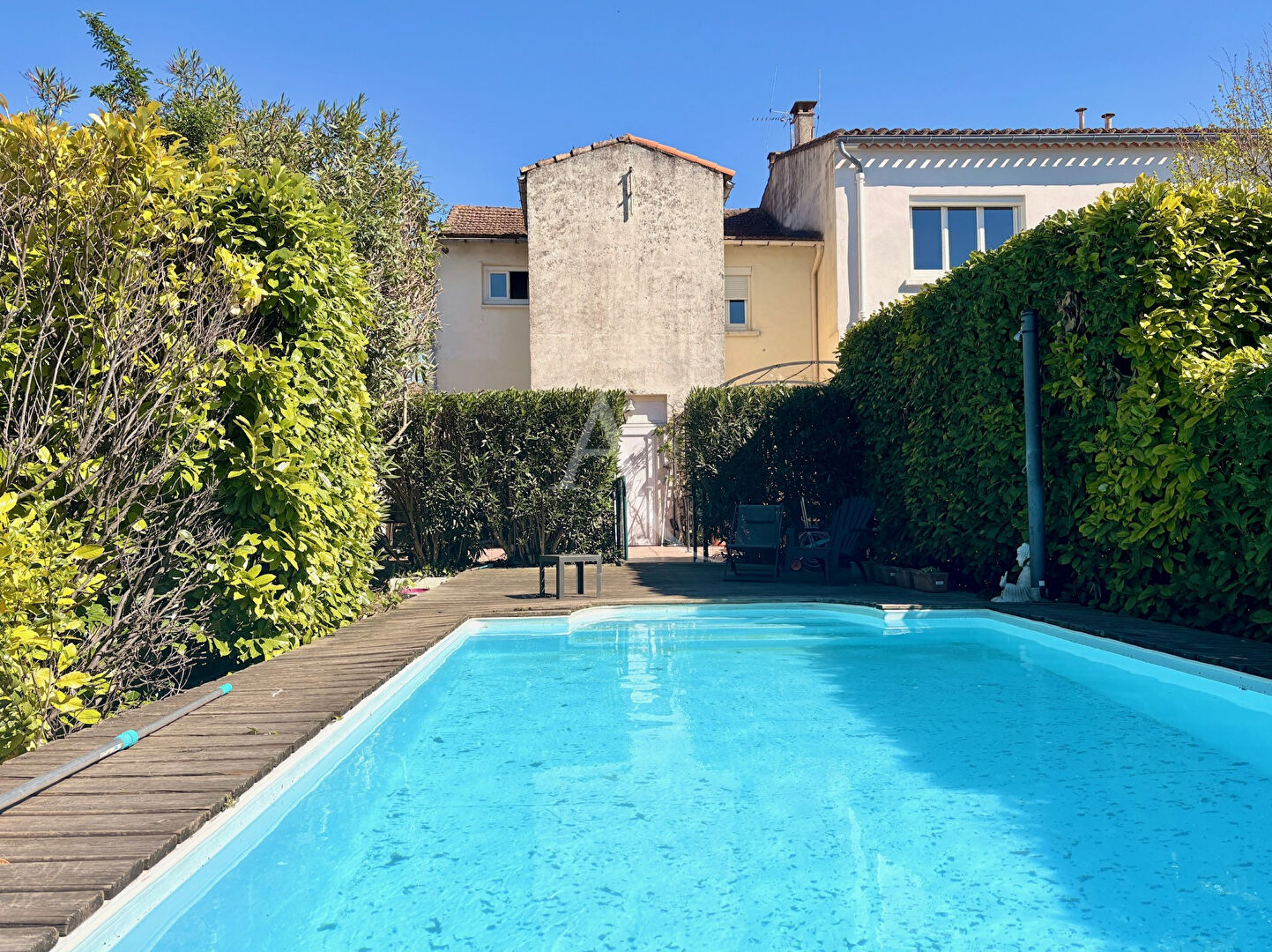 Agence immobilière de L'Adresse   COLUMBO IMMOBILIER - L'ADRESSE  COLUMBO IMMOBILIER