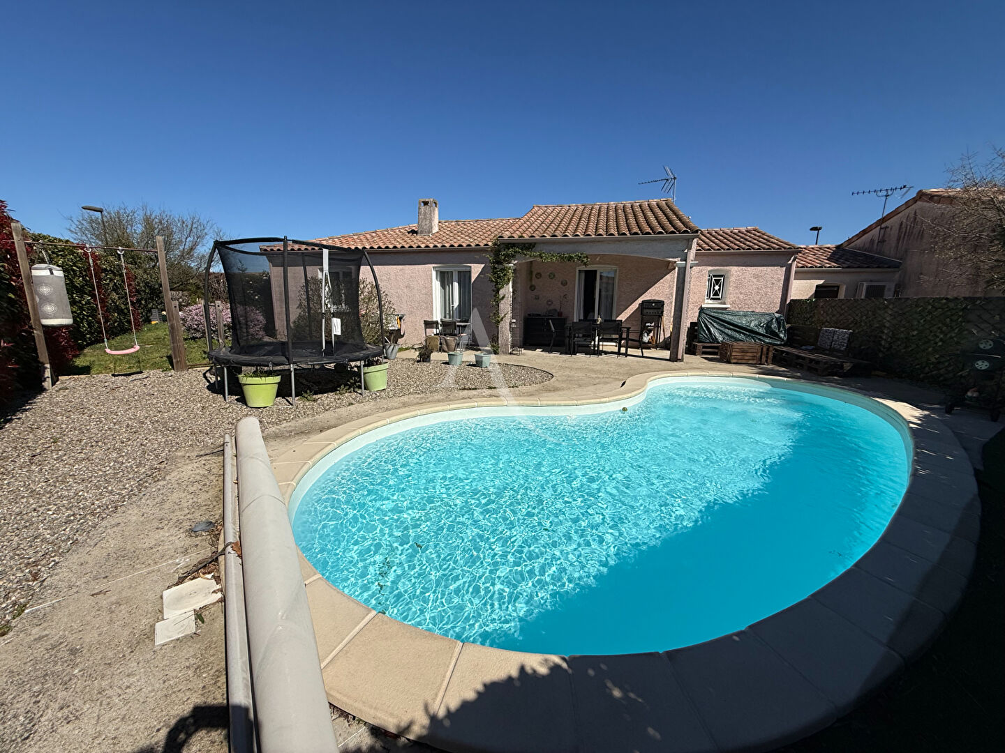 Agence immobilière de L'Adresse   COLUMBO IMMOBILIER - L'ADRESSE  COLUMBO IMMOBILIER