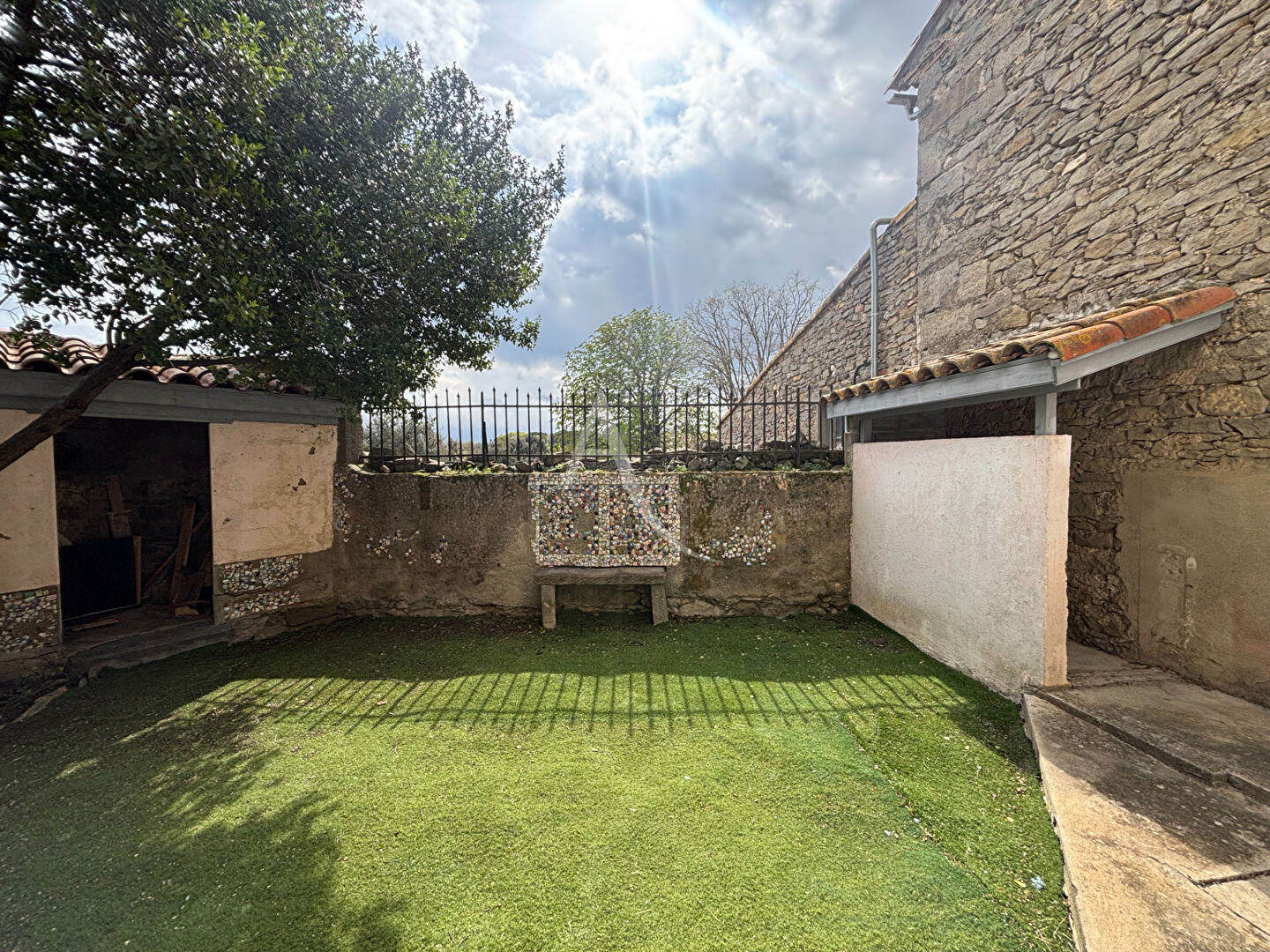 Agence immobilière de L'Adresse   COLUMBO IMMOBILIER - L'ADRESSE  COLUMBO IMMOBILIER