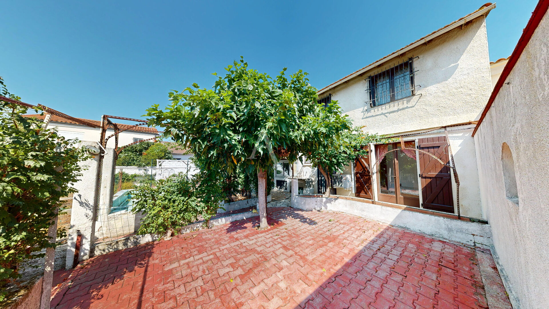 Agence immobilière de L'Adresse   COLUMBO IMMOBILIER - L'ADRESSE  COLUMBO IMMOBILIER