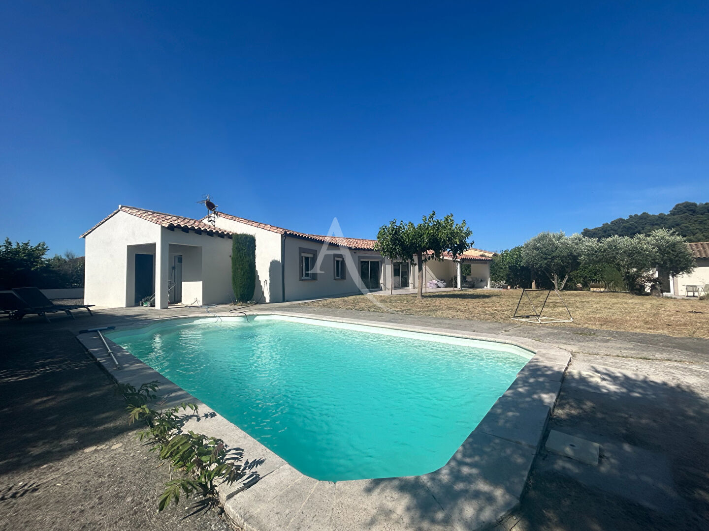 Agence immobilière de L'Adresse   COLUMBO IMMOBILIER - L'ADRESSE  COLUMBO IMMOBILIER