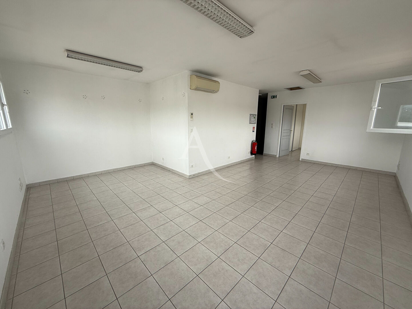 Agence immobilière de L'Adresse   COLUMBO IMMOBILIER - L'ADRESSE  COLUMBO IMMOBILIER