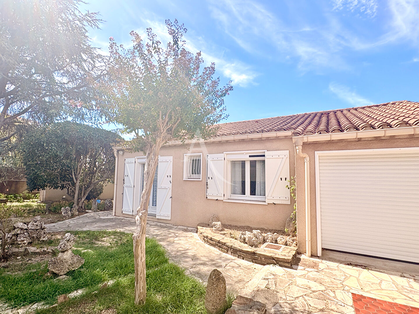 Agence immobilière de L'Adresse   COLUMBO IMMOBILIER - L'ADRESSE  COLUMBO IMMOBILIER