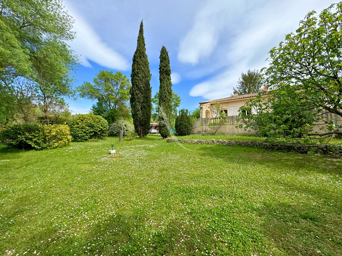 Dans un cadre exceptionnel, au coeur du village !