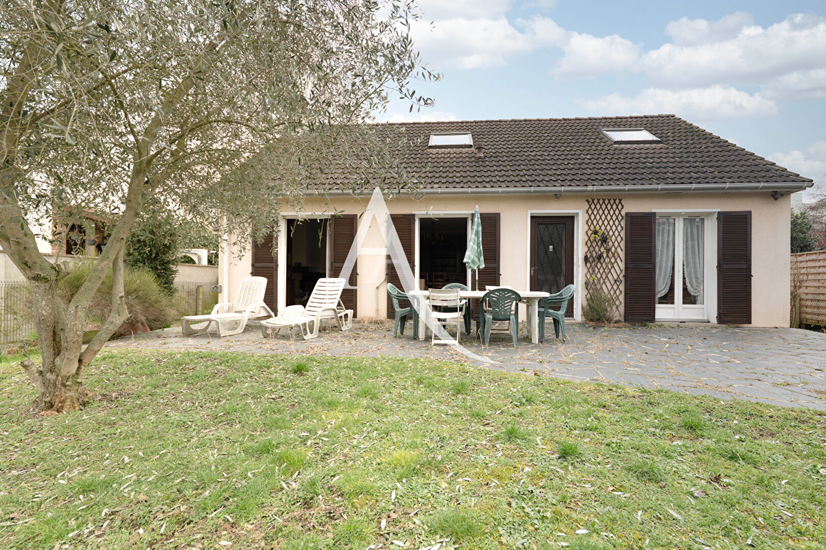 Photo MAISON SPACIEUSE AVEC SOUS SOL !!! image 4/6