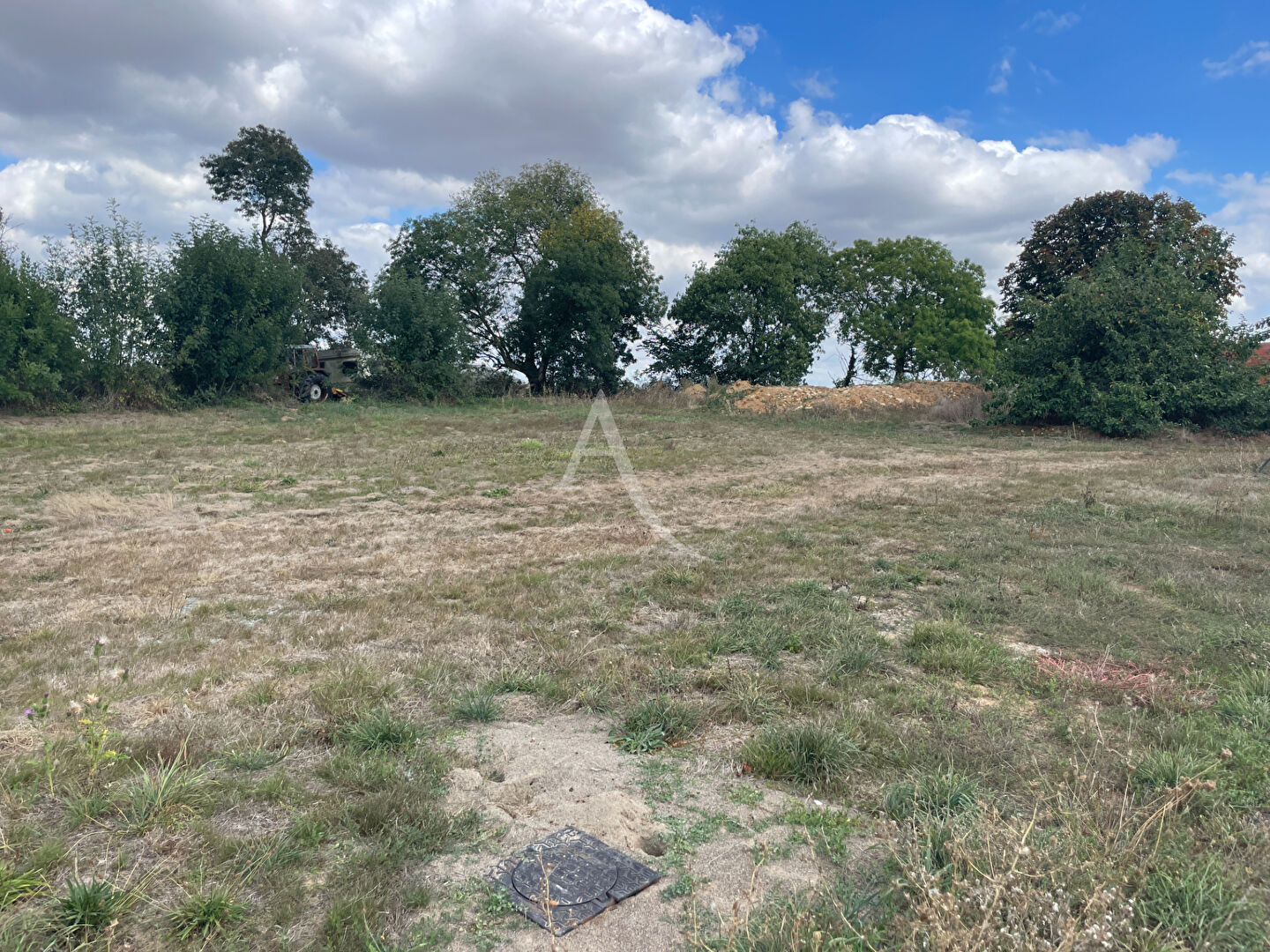 Terrain viabilisé La Jonchère 681 m2