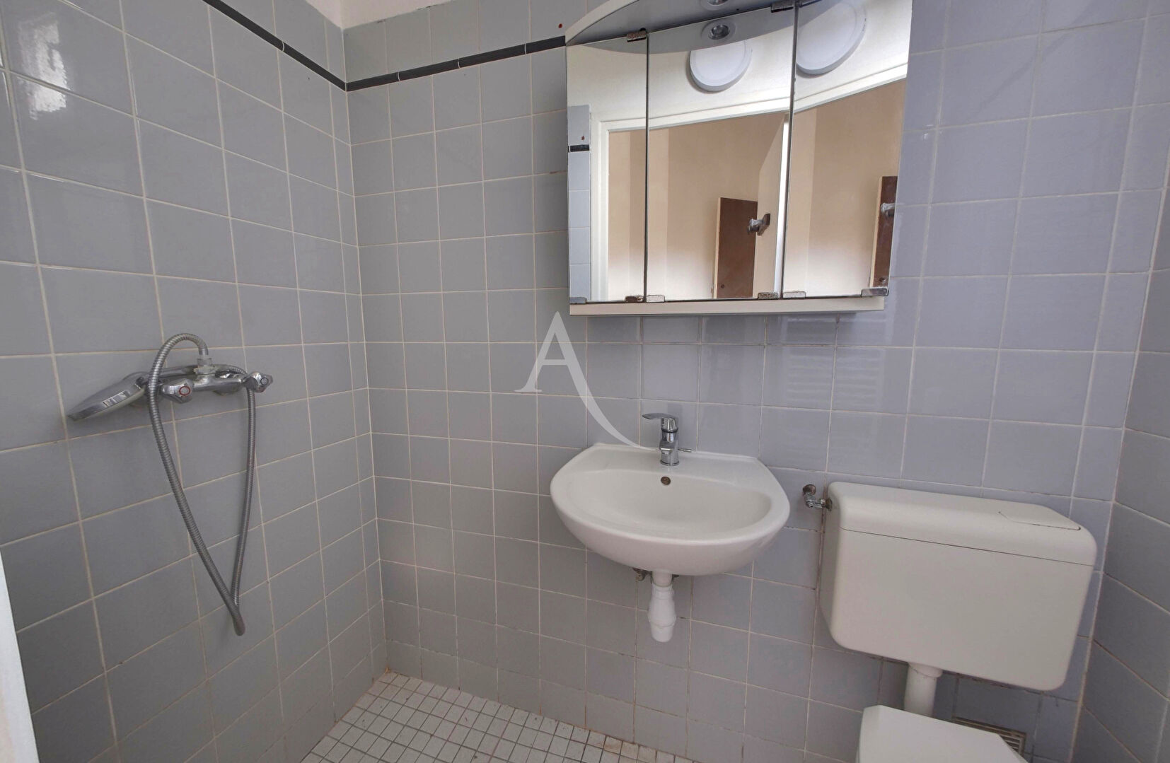 Photo Appartement Le Perreux-sur-Marne 1 pièce 15,52 m2 image 2/2