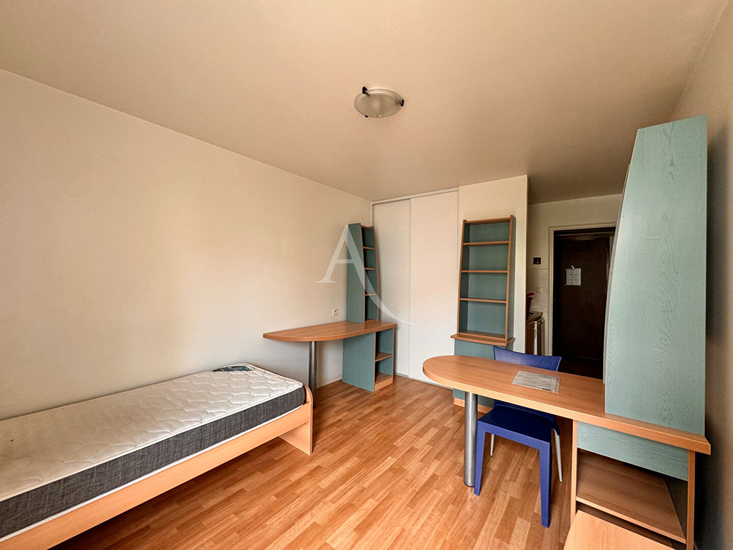 Photo Appartement meublé LA ROCHE SUR YON 1 pièce 19.38 m2 image 2/6