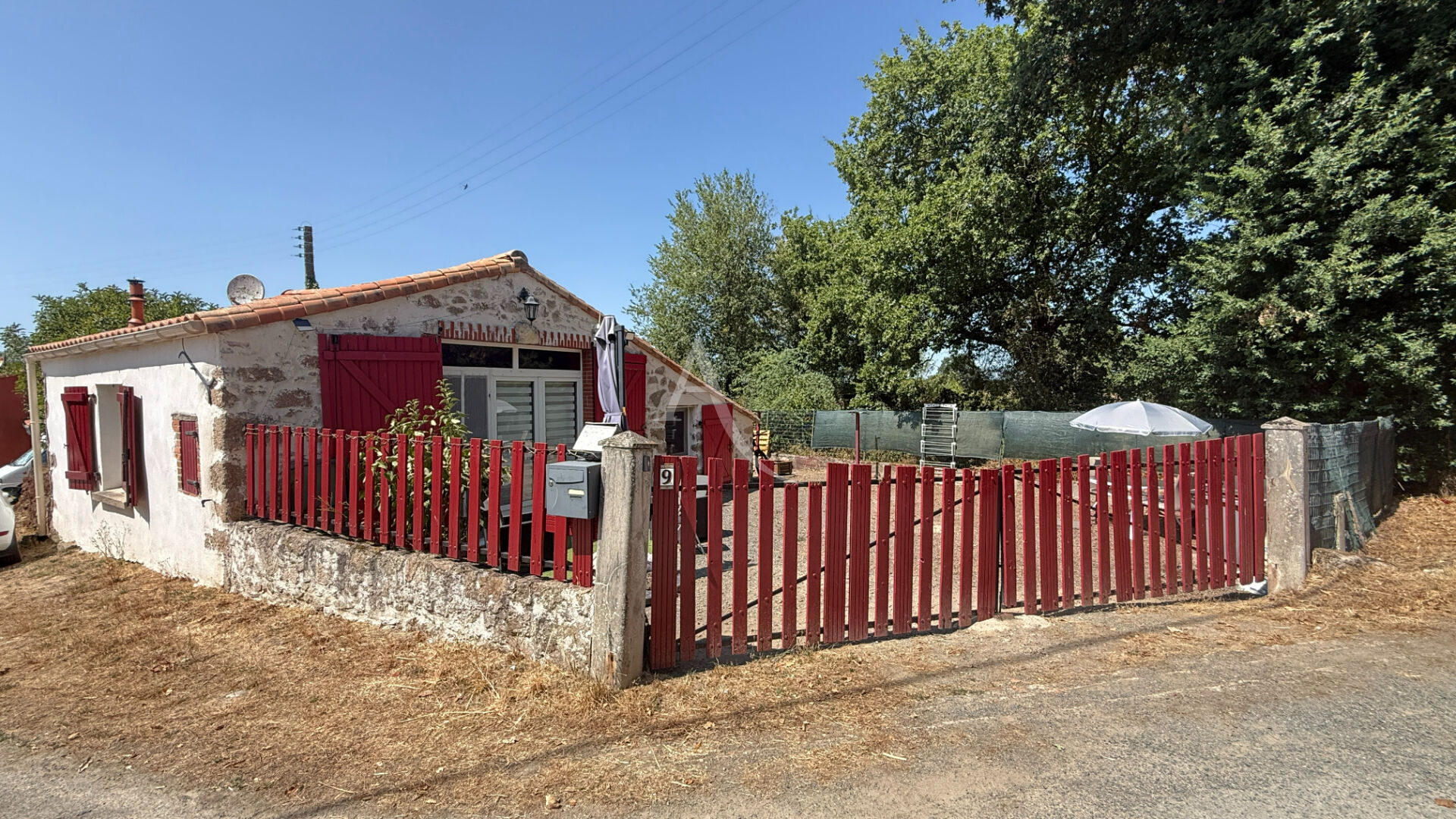 Agence immobilière de 
 L'ADRESSE LABEL IMMO 85 - L'adresse La Roche sur Yon St André d'Ornay 

