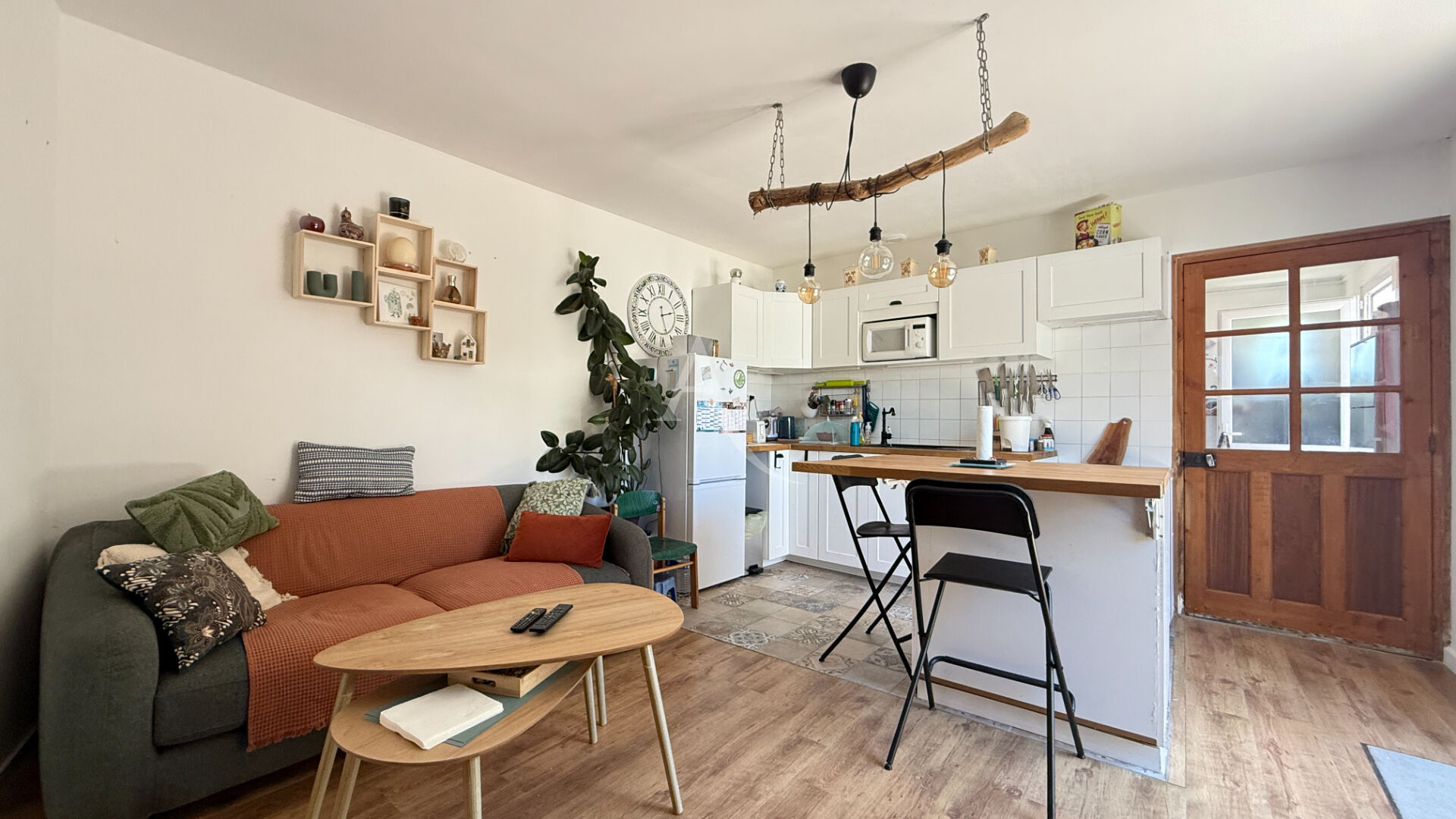 Agence immobilière de 
 L'ADRESSE LABEL IMMO 85 - L'adresse La Roche sur Yon St André d'Ornay 

