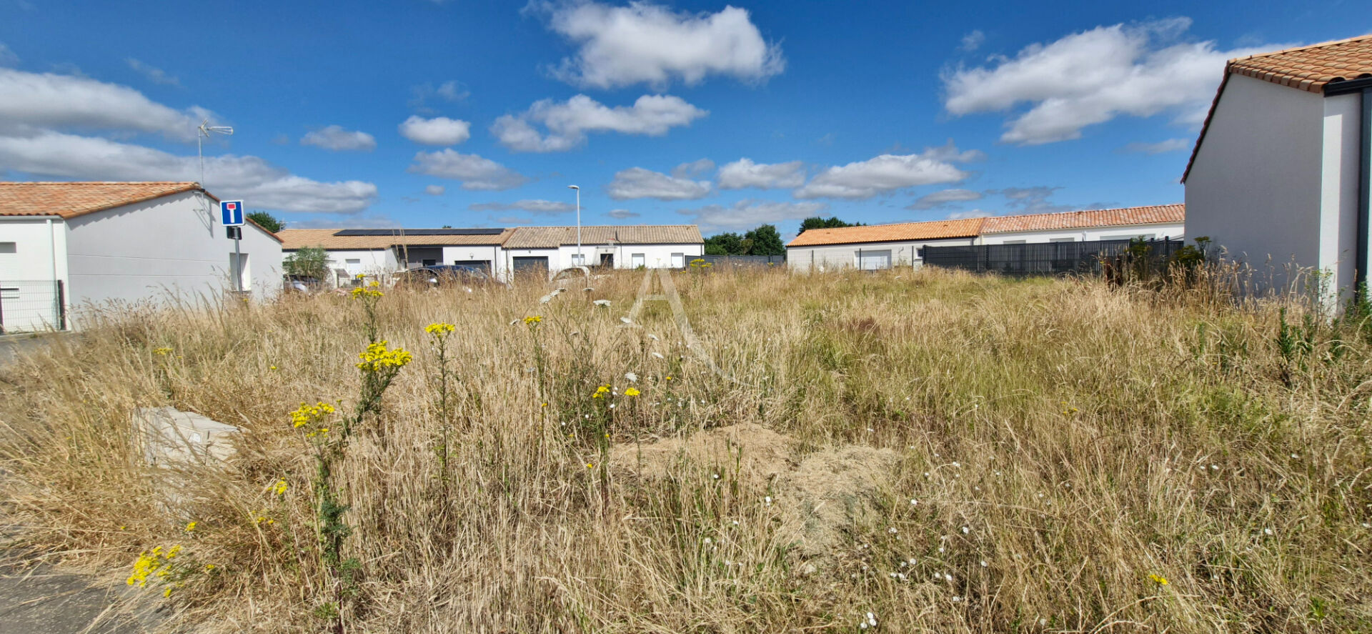 Agence immobilière de 
 L'ADRESSE LABEL IMMO 85 - L'adresse La Roche sur Yon St André d'Ornay 
