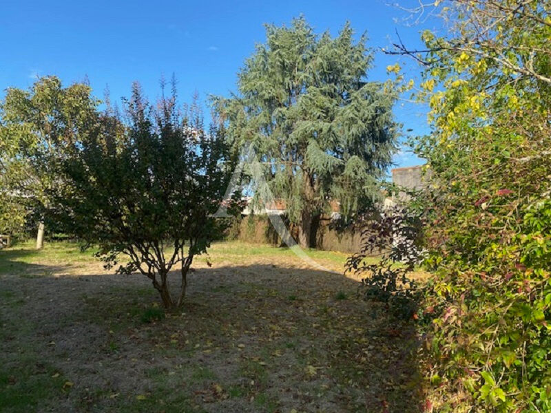 Agence immobilière de 
 L'ADRESSE LABEL IMMO 85 - L'adresse La Roche sur Yon St André d'Ornay 
